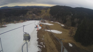Snow park Paprsek - Lanovka - pohled dolů - 23.3.2023 v 14:35