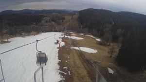 Snow park Paprsek - Lanovka - pohled dolů - 23.3.2023 v 15:20