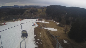 Snow park Paprsek - Lanovka - pohled dolů - 23.3.2023 v 15:30