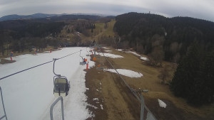 Snow park Paprsek - Lanovka - pohled dolů - 23.3.2023 v 16:00