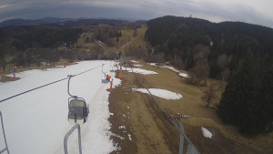 Snow park Paprsek - Lanovka - pohled dolů - 23.3.2023 v 16:40