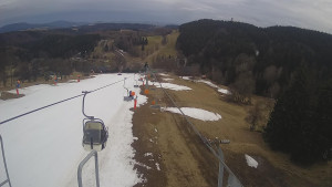 Snow park Paprsek - Lanovka - pohled dolů - 23.3.2023 v 17:00