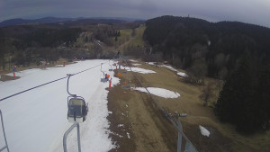 Snow park Paprsek - Lanovka - pohled dolů - 23.3.2023 v 18:00