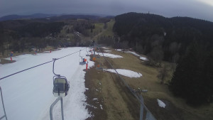 Snow park Paprsek - Lanovka - pohled dolů - 23.3.2023 v 18:05