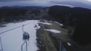 Snow park Paprsek - Lanovka - pohled dolů - 23.3.2023 v 18:30