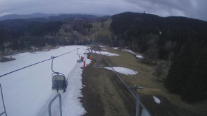 Snow park Paprsek - Lanovka - pohled dolů - 24.3.2023 v 05:35