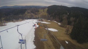 Snow park Paprsek - Lanovka - pohled dolů - 24.3.2023 v 10:20