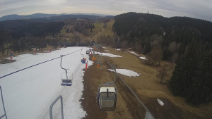 Snow park Paprsek - Lanovka - pohled dolů - 24.3.2023 v 10:35