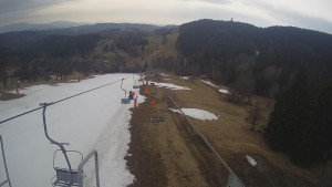 Snow park Paprsek - Lanovka - pohled dolů - 24.3.2023 v 12:30