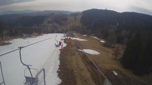 Snow park Paprsek - Lanovka - pohled dolů - 24.3.2023 v 12:40