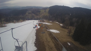 Snow park Paprsek - Lanovka - pohled dolů - 24.3.2023 v 12:45