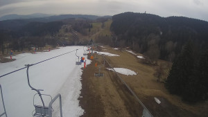 Snow park Paprsek - Lanovka - pohled dolů - 24.3.2023 v 12:55