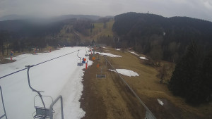 Snow park Paprsek - Lanovka - pohled dolů - 24.3.2023 v 14:35
