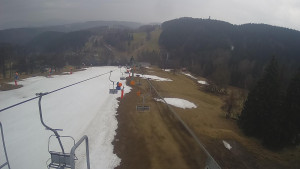 Snow park Paprsek - Lanovka - pohled dolů - 24.3.2023 v 14:45