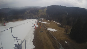 Snow park Paprsek - Lanovka - pohled dolů - 24.3.2023 v 15:25