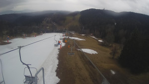 Snow park Paprsek - Lanovka - pohled dolů - 24.3.2023 v 15:35