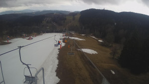 Snow park Paprsek - Lanovka - pohled dolů - 24.3.2023 v 16:20