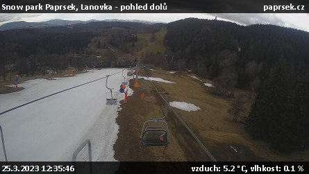 Snow park Paprsek - Lanovka - pohled dolů - 25.3.2023 v 12:35
