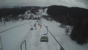 Snow park Paprsek - Lanovka - pohled dolů - 28.3.2023 v 06:35