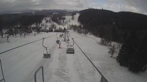Snow park Paprsek - Lanovka - pohled dolů - 28.3.2023 v 09:20