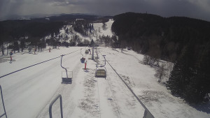 Snow park Paprsek - Lanovka - pohled dolů - 28.3.2023 v 12:10