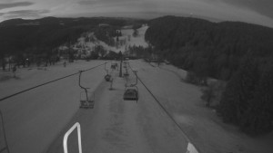 Snow park Paprsek - Lanovka - pohled dolů - 29.3.2023 v 05:55