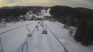 Snow park Paprsek - Lanovka - pohled dolů - 29.3.2023 v 07:00