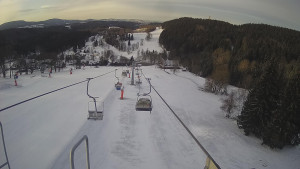 Snow park Paprsek - Lanovka - pohled dolů - 29.3.2023 v 07:10