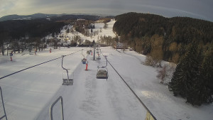 Snow park Paprsek - Lanovka - pohled dolů - 29.3.2023 v 07:25