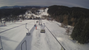 Snow park Paprsek - Lanovka - pohled dolů - 29.3.2023 v 08:10
