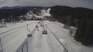 Snow park Paprsek - Lanovka - pohled dolů - 29.3.2023 v 09:00