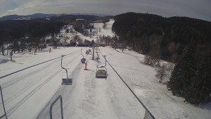 Snow park Paprsek - Lanovka - pohled dolů - 29.3.2023 v 09:25