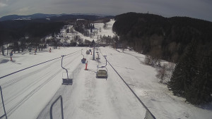 Snow park Paprsek - Lanovka - pohled dolů - 29.3.2023 v 09:40