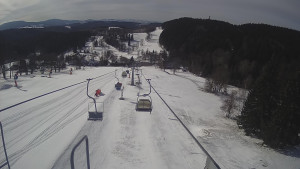 Snow park Paprsek - Lanovka - pohled dolů - 29.3.2023 v 10:00