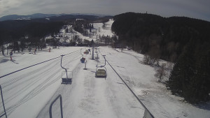 Snow park Paprsek - Lanovka - pohled dolů - 29.3.2023 v 10:05