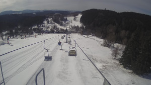 Snow park Paprsek - Lanovka - pohled dolů - 29.3.2023 v 10:10