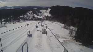 Snow park Paprsek - Lanovka - pohled dolů - 29.3.2023 v 10:20