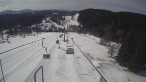 Snow park Paprsek - Lanovka - pohled dolů - 29.3.2023 v 10:30
