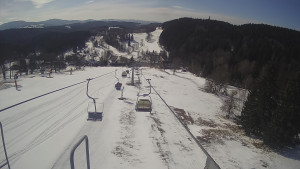 Snow park Paprsek - Lanovka - pohled dolů - 29.3.2023 v 11:10