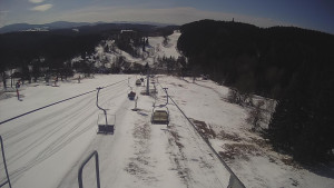 Snow park Paprsek - Lanovka - pohled dolů - 29.3.2023 v 11:15