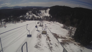 Snow park Paprsek - Lanovka - pohled dolů - 29.3.2023 v 11:35
