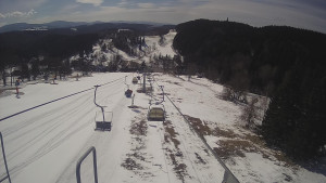 Snow park Paprsek - Lanovka - pohled dolů - 29.3.2023 v 11:45