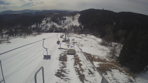 Snow park Paprsek - Lanovka - pohled dolů - 29.3.2023 v 12:10