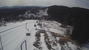 Snow park Paprsek - Lanovka - pohled dolů - 29.3.2023 v 12:35