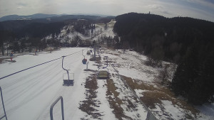 Snow park Paprsek - Lanovka - pohled dolů - 29.3.2023 v 12:40