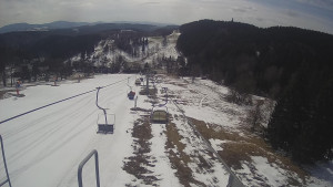 Snow park Paprsek - Lanovka - pohled dolů - 29.3.2023 v 12:45
