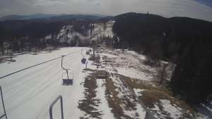 Snow park Paprsek - Lanovka - pohled dolů - 29.3.2023 v 13:10