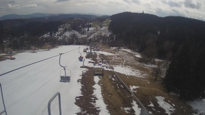 Snow park Paprsek - Lanovka - pohled dolů - 29.3.2023 v 14:45