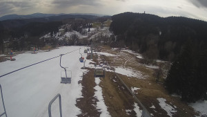 Snow park Paprsek - Lanovka - pohled dolů - 29.3.2023 v 15:30