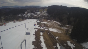 Snow park Paprsek - Lanovka - pohled dolů - 29.3.2023 v 15:50